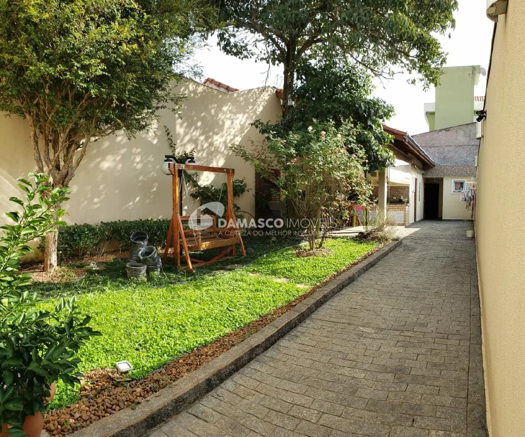 Sobrado à venda 4 Quartos, 1 Suite, 3 Vagas, 240M², Cerâmica, São Caetano do Sul - SP