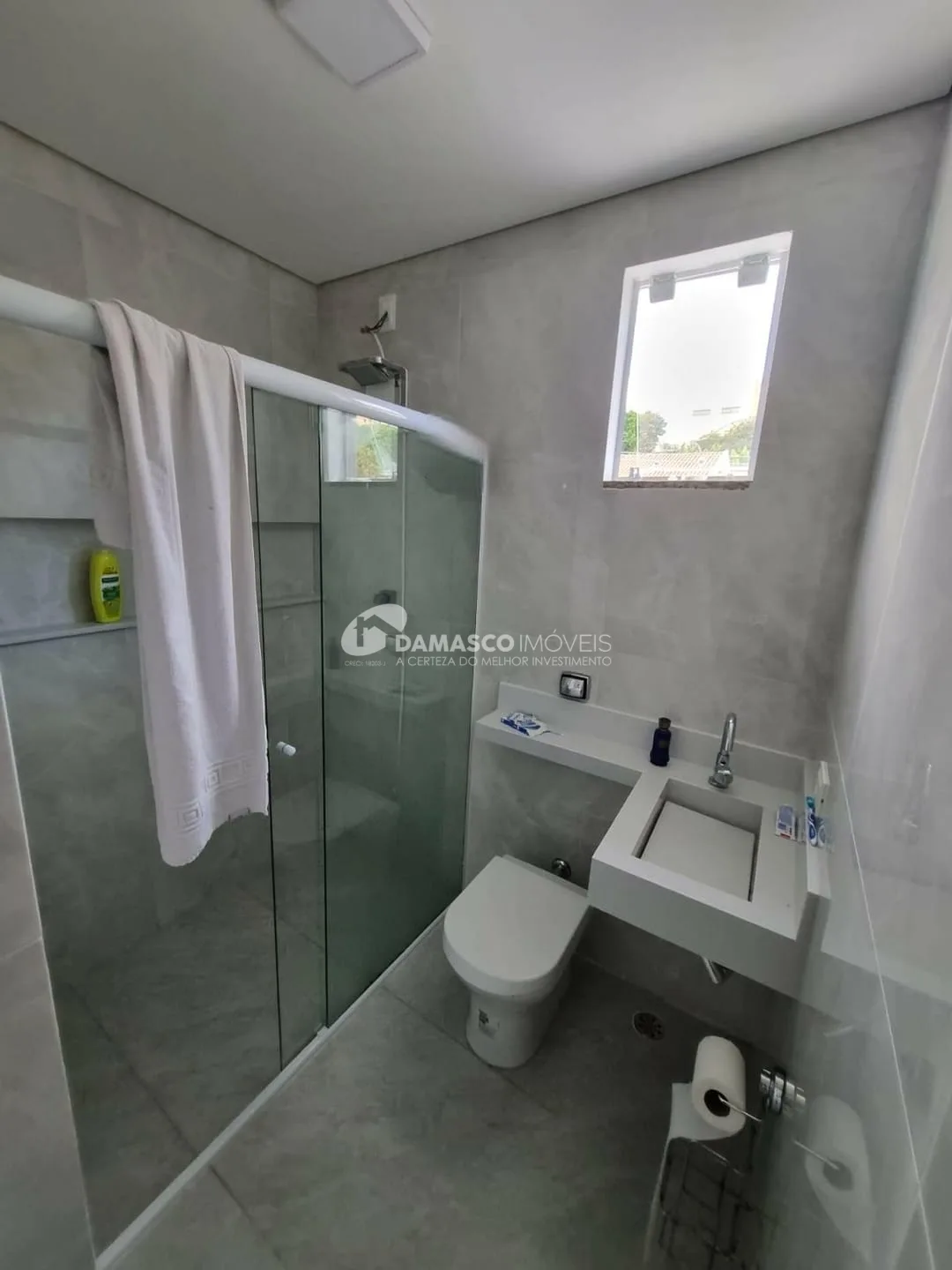 Sobrado à venda 3 Quartos, 3 Suites, 4 Vagas, Campestre, Santo André - SP