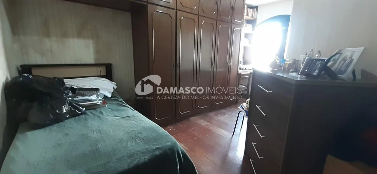 Sobrado à venda 3 Quartos, 1 Suite, 2 Vagas, 193M², Santa Maria, São Caetano do Sul - SP
