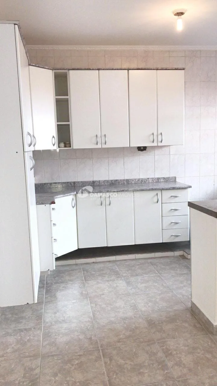 Casa à venda 2 Quartos, 1 Suite, 4 Vagas, 200M², Campestre, Santo André - SP