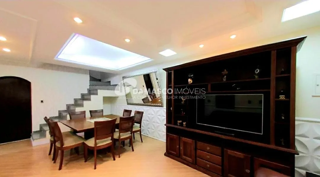 Sobrado à venda 2 Quartos, 1 Suite, 2 Vagas, 238M², Barcelona, São Caetano do Sul - SP
