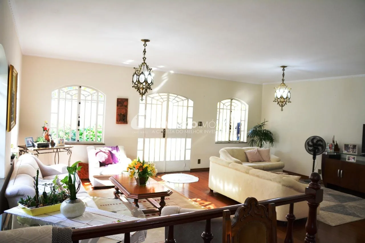 Casa à venda 3 Quartos, 1 Suite, 6 Vagas, 361M², Jardim São Caetano, São Caetano do Sul - SP