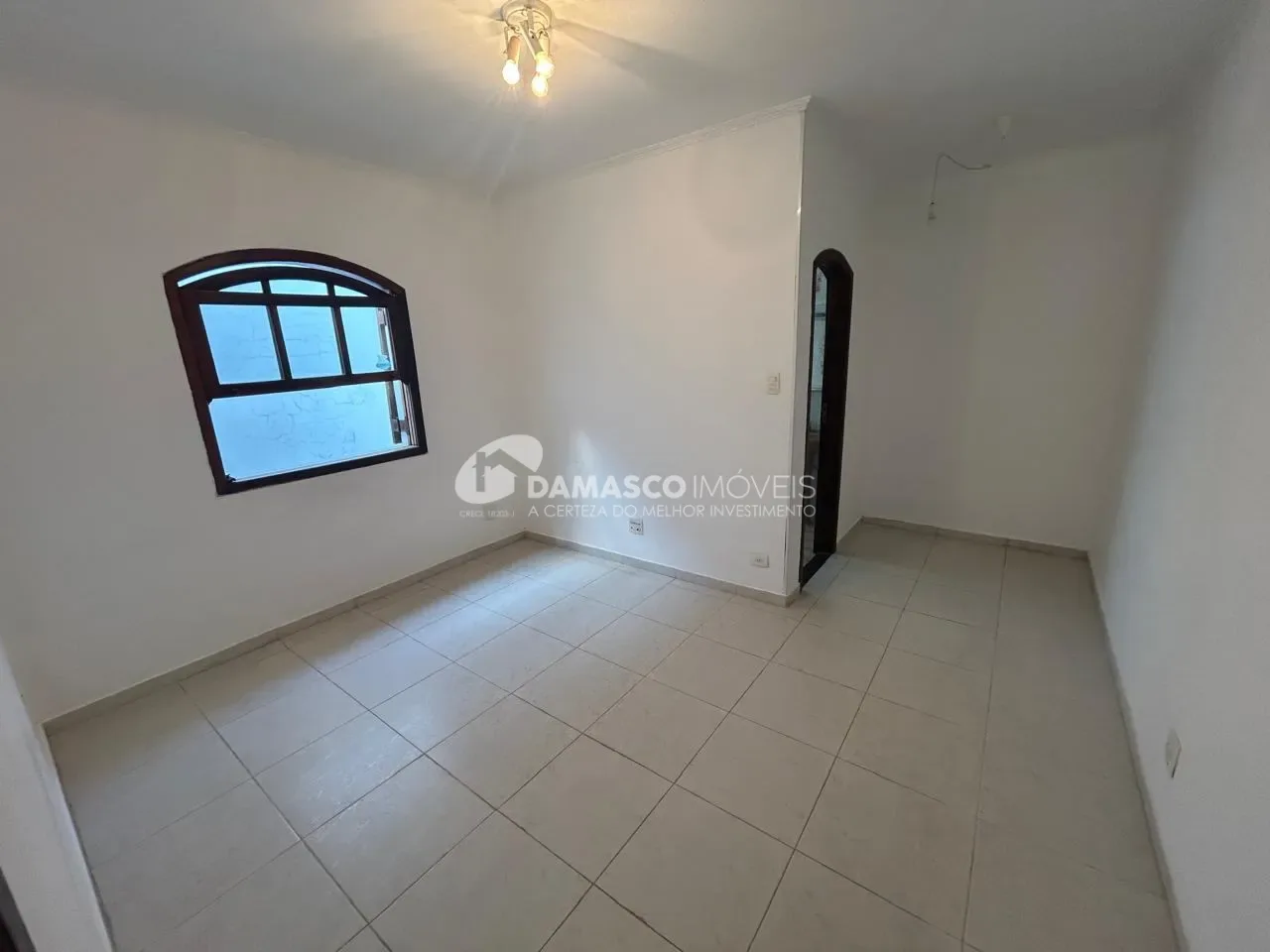 Sobrado para Venda 3 Quartos, 2 Suites, 5 Vagas, Mauá, São Caetano do Sul - SP