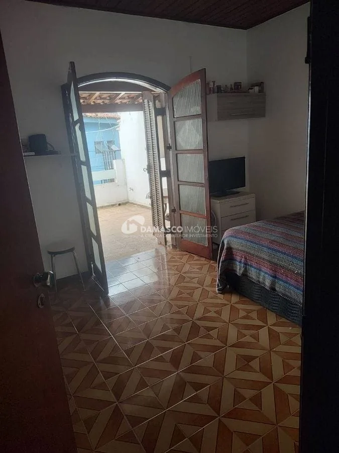 SOBRADO BAIRRO FUNDAÇÃO