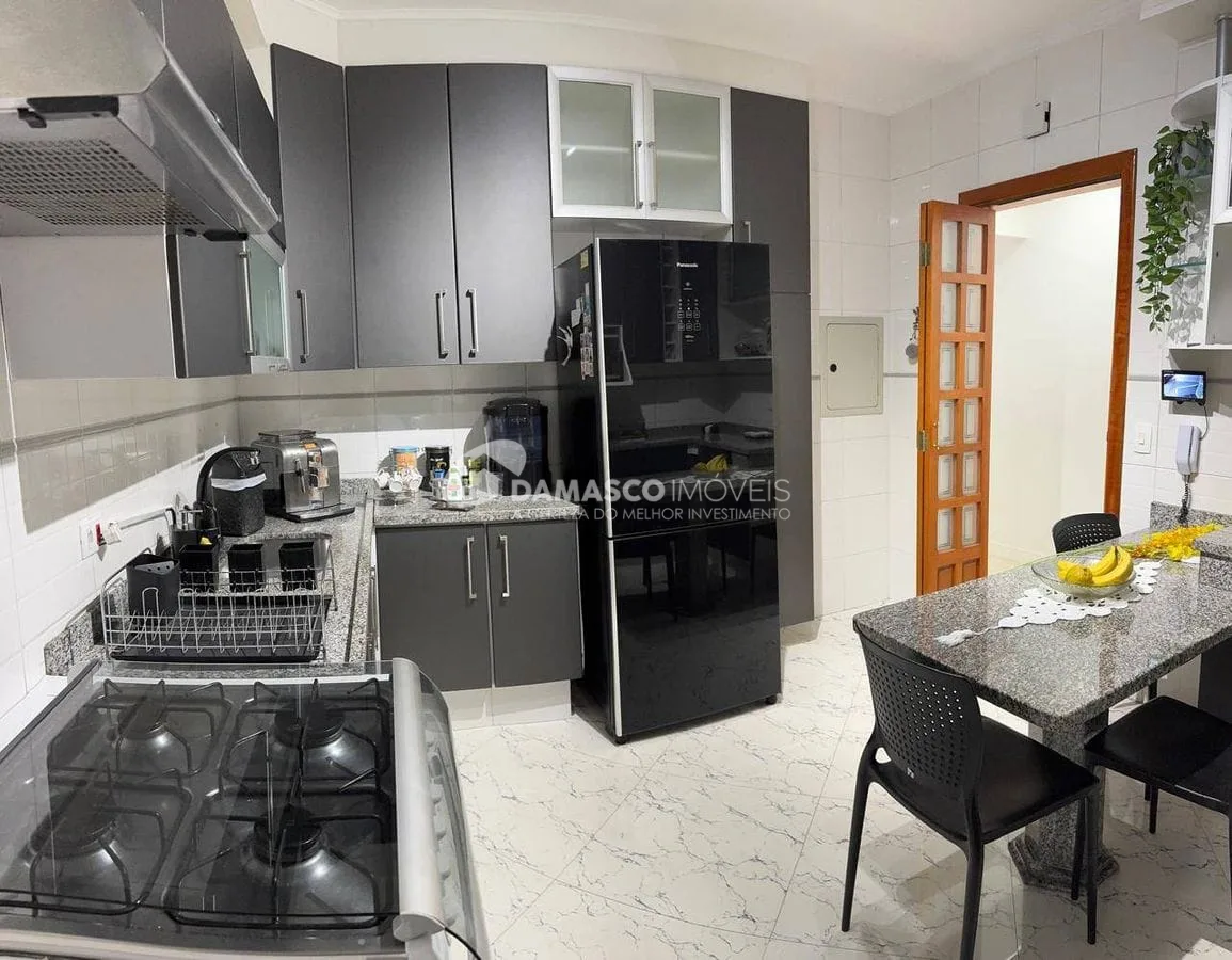 Penthouse, 2 dorm, 1 suíte e sala com sacada