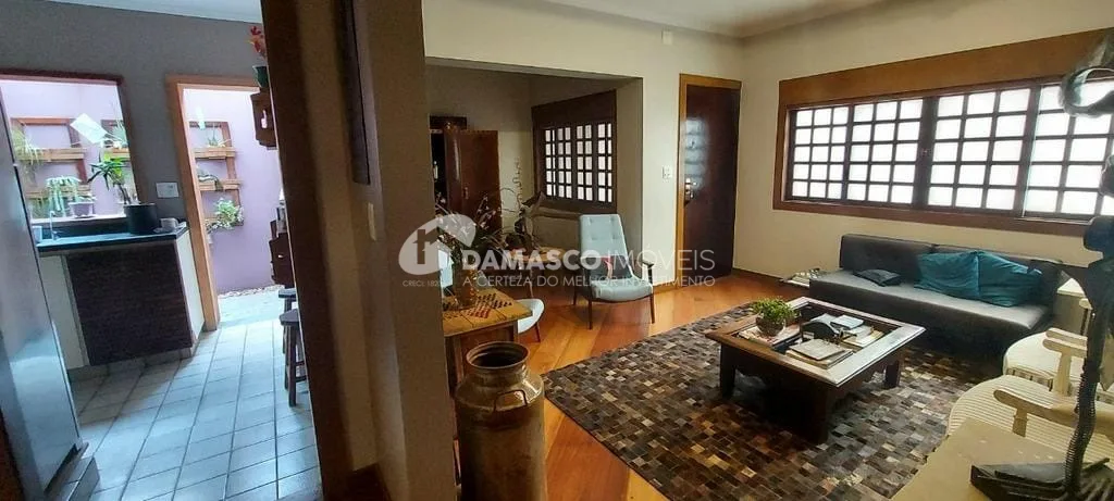 Sobrado à venda 3 Quartos, 1 Suite, 2 Vagas, 260M², Jardim Paraíso, Santo André - SP