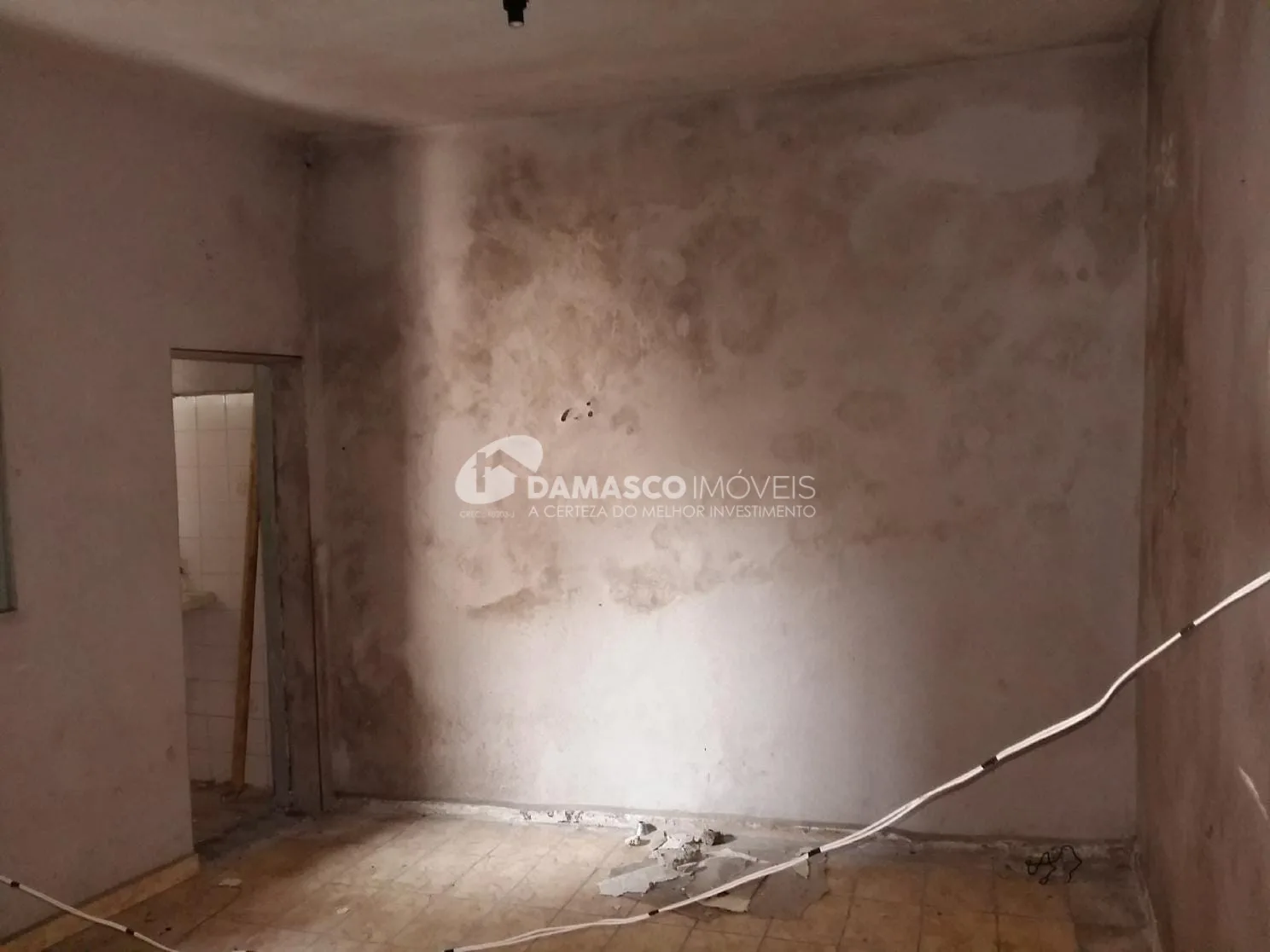 Casa à venda 2 Quartos, 3 Vagas, Vila Palmares, Santo André - SP