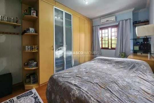 Sobrado à venda 3 Quartos, 3 Suites, 4 Vagas, 370M², Boa Vista, São Caetano do Sul - SP