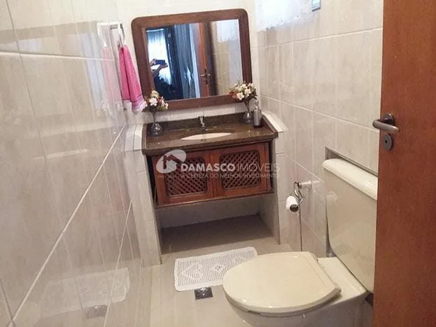 Sobrado à venda 3 Quartos, 1 Suite, 4 Vagas, 201M², Santa Maria, São Caetano do Sul - SP