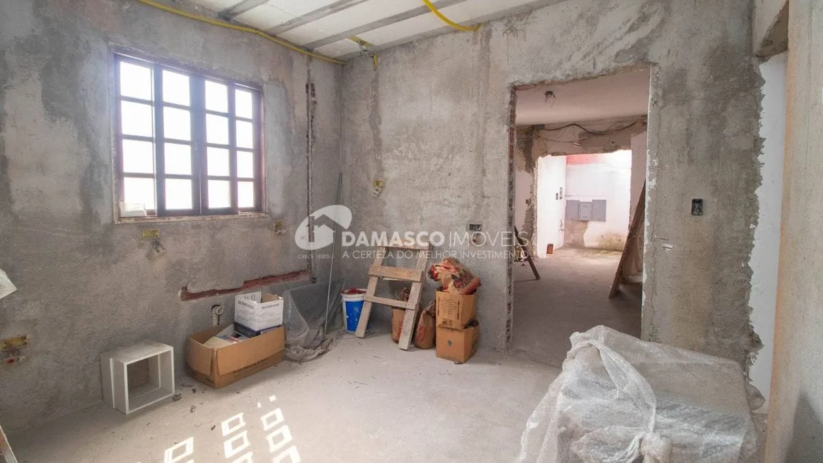 Imóvel com duas casas Bairro Osvaldo Cruz