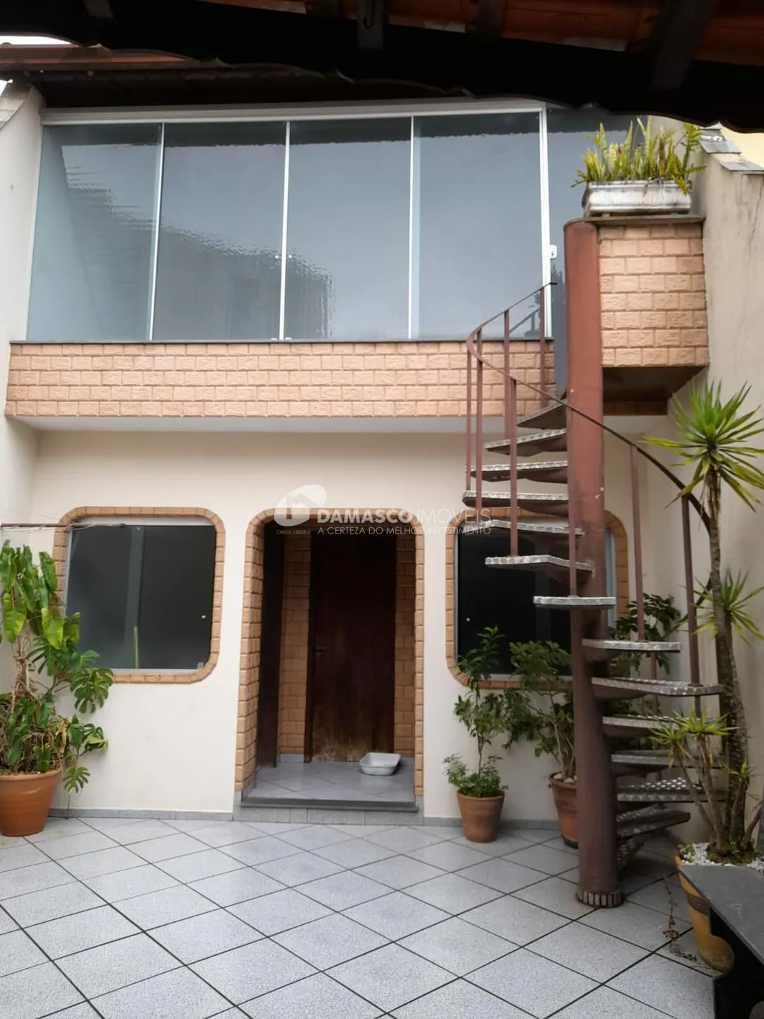 Sobrado à venda 3 Quartos, 1 Suite, 3 Vagas, 291M², Santa Maria, São Caetano do Sul - SP