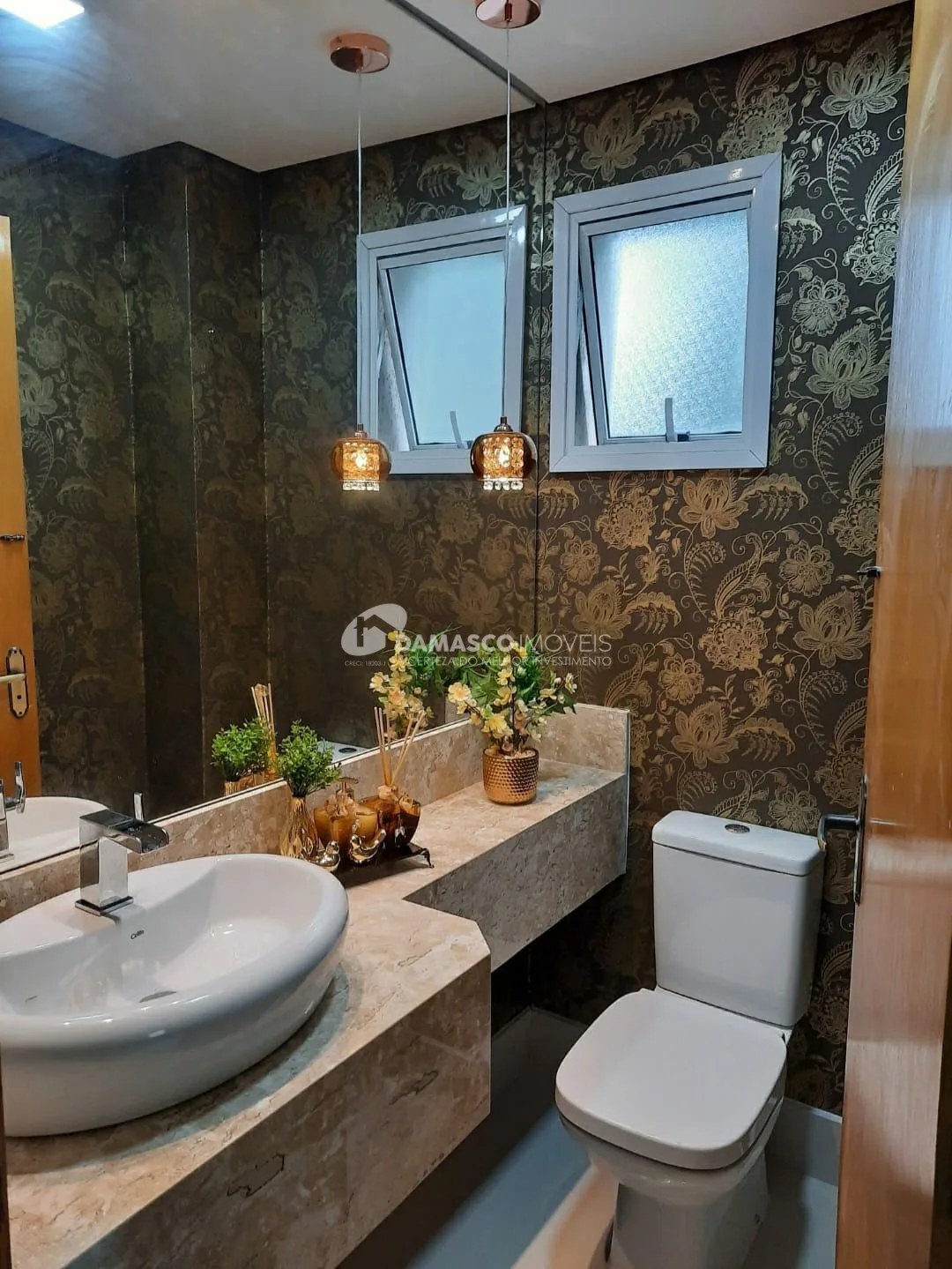 Sobrado à venda 3 Quartos, 3 Suites, 3 Vagas, Nova Gerty, São Caetano do Sul - SP