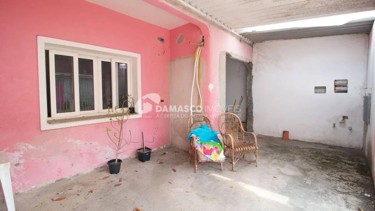 Imóvel com duas casas Bairro Osvaldo Cruz