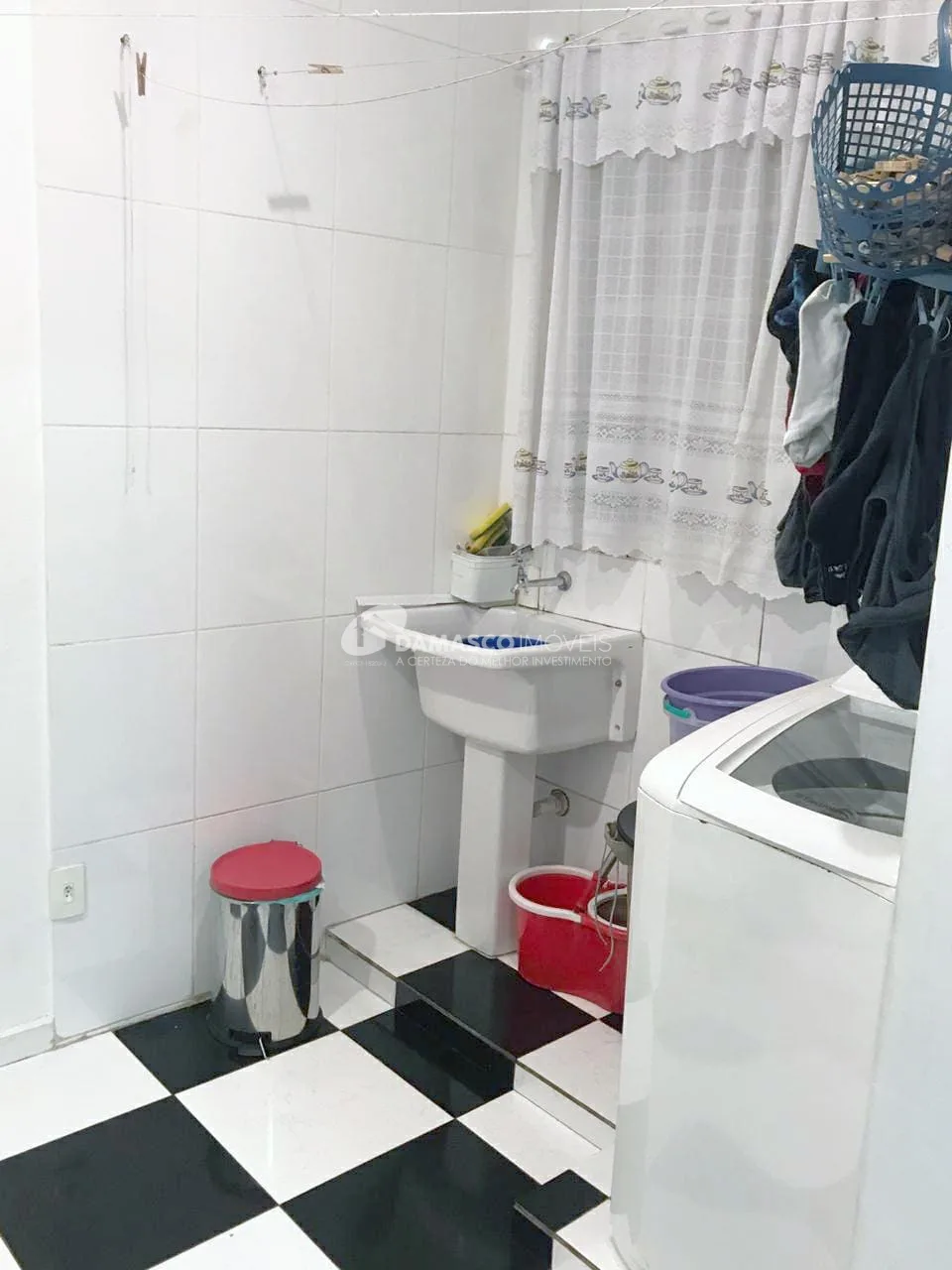 Sobrado à Venda 3 Quartos, 3 Suites, 6 Vagas, Nova Gerty, São Caetano do Sul - SP