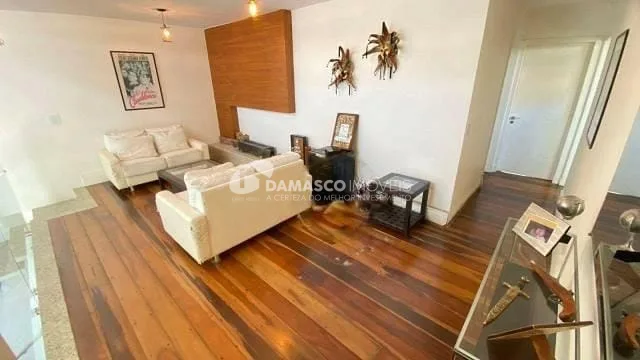 Sobrado à venda 3 Quartos, 3 Suites, 5 Vagas, 380M², Jardim, Santo André - SP