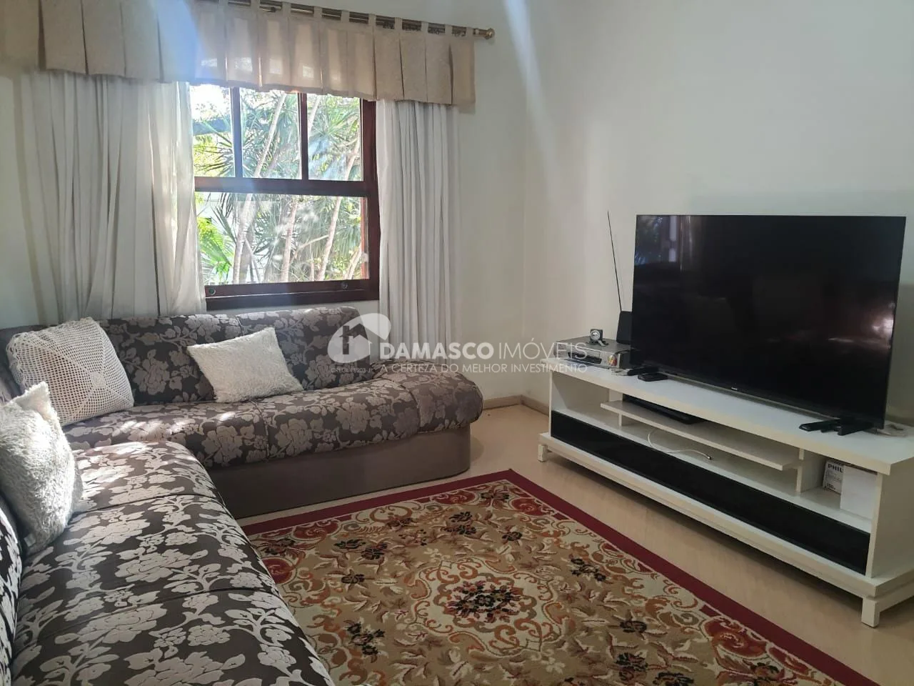 Sobrado à venda 3 Quartos, 1 Suite, 12 Vagas, 300M², Cerâmica, São Caetano do Sul - SP