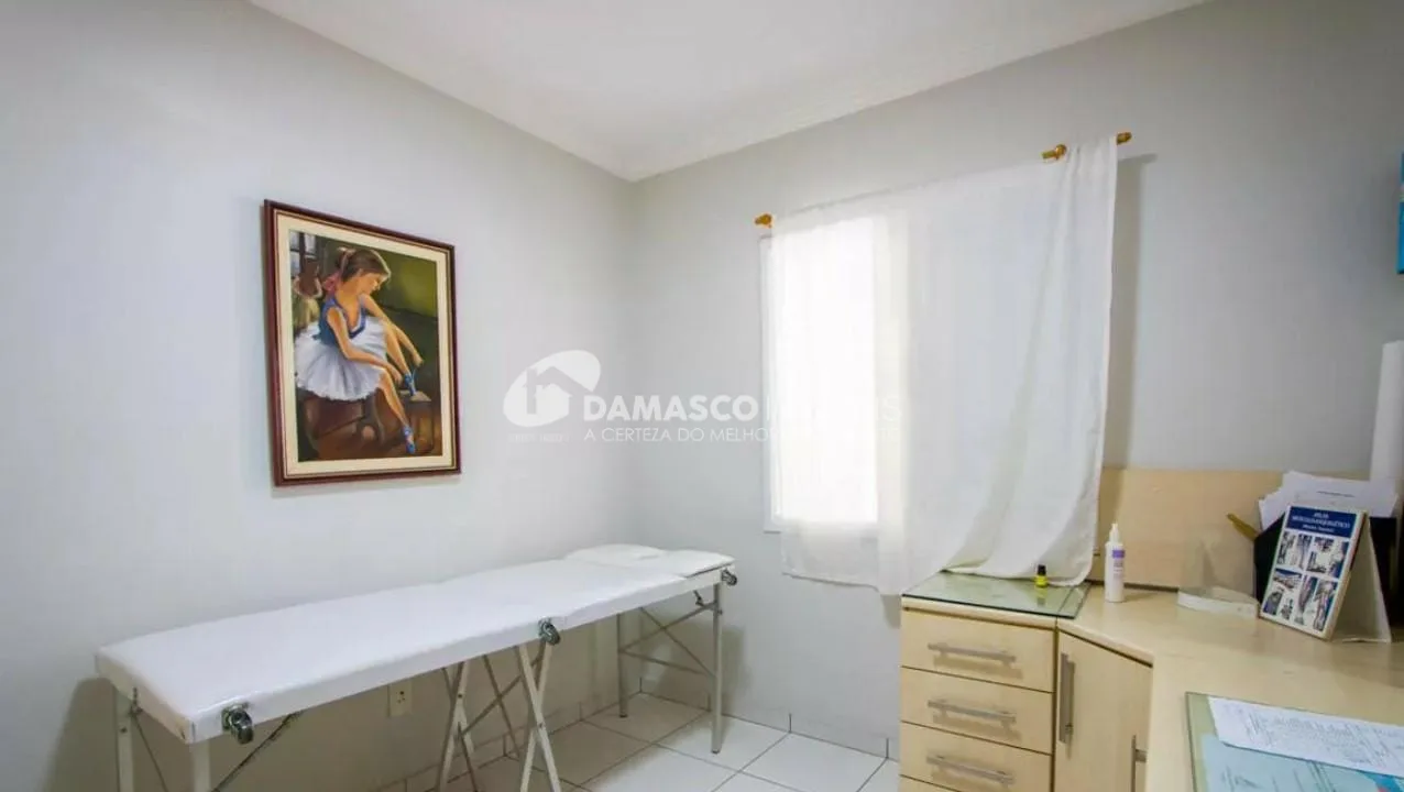 Sobrado à venda 3 Quartos, 1 Suite, 4 Vagas, 207M², Campestre, Santo André - SP