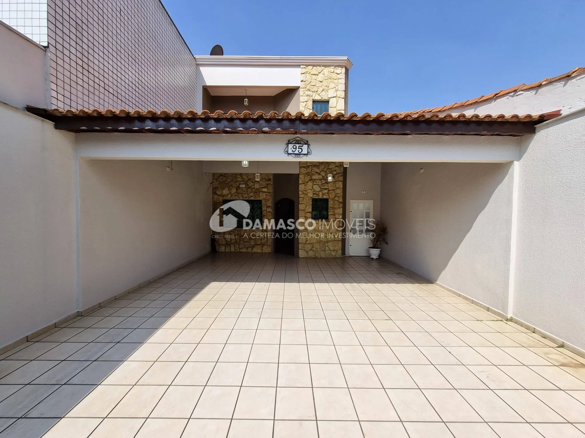 Sobrado à venda 3 Quartos, 3 Suites, 4 Vagas, 221M², Olímpico, São Caetano do Sul - SP