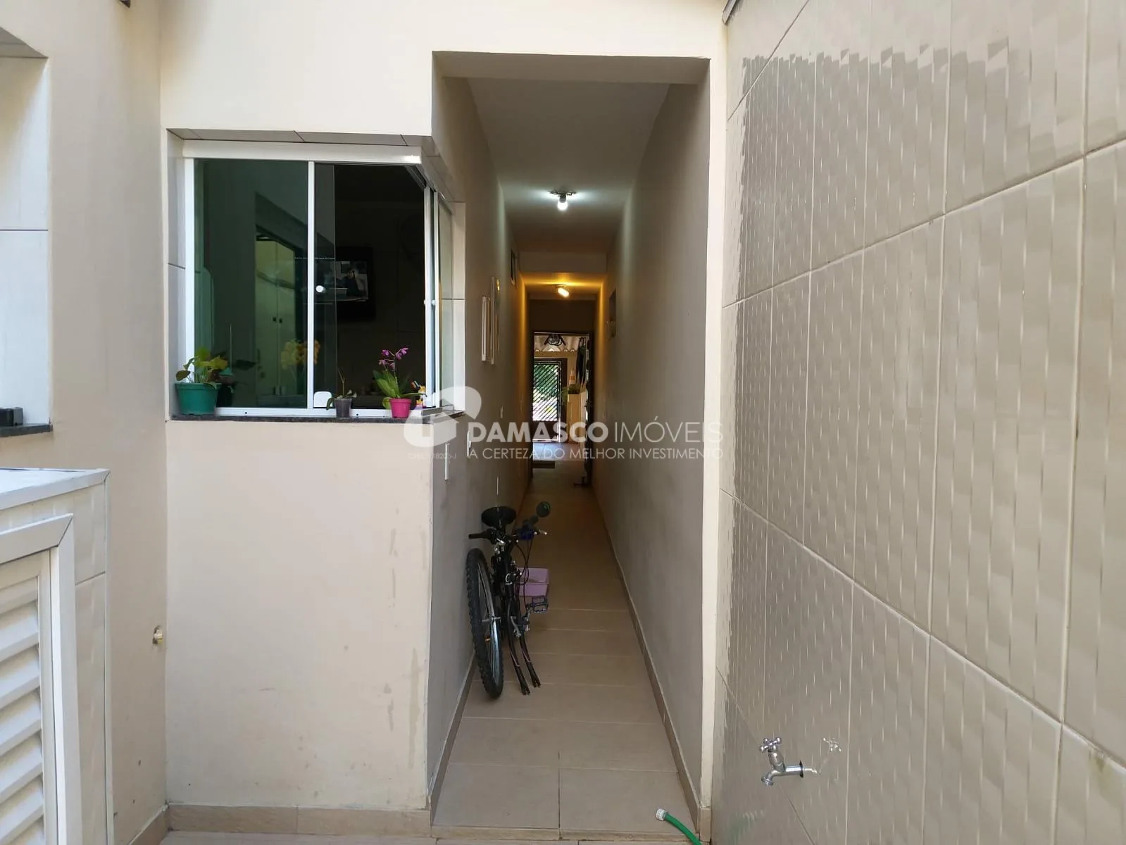 Sobrado à venda 3 Quartos, 2 Suites, 4 Vagas, 330M², Santa Maria, Santo André - SP