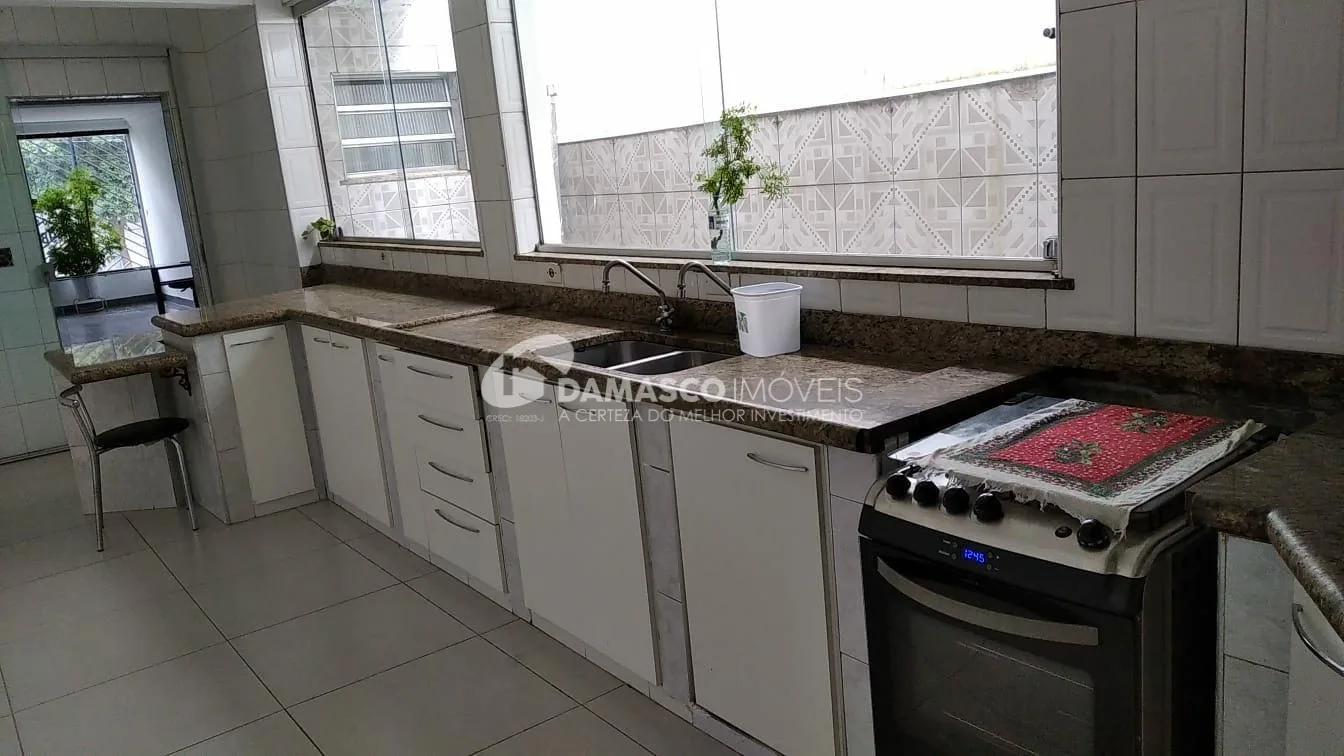 Sobrado à venda 3 Quartos, 1 Suite, 2 Vagas, 240M², Ipiranga, São Paulo - SP