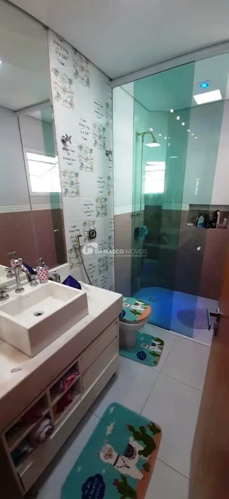 Sobrado à venda 3 Quartos, 3 Suites, 280M², Vila Valparaíso, Santo André - SP
