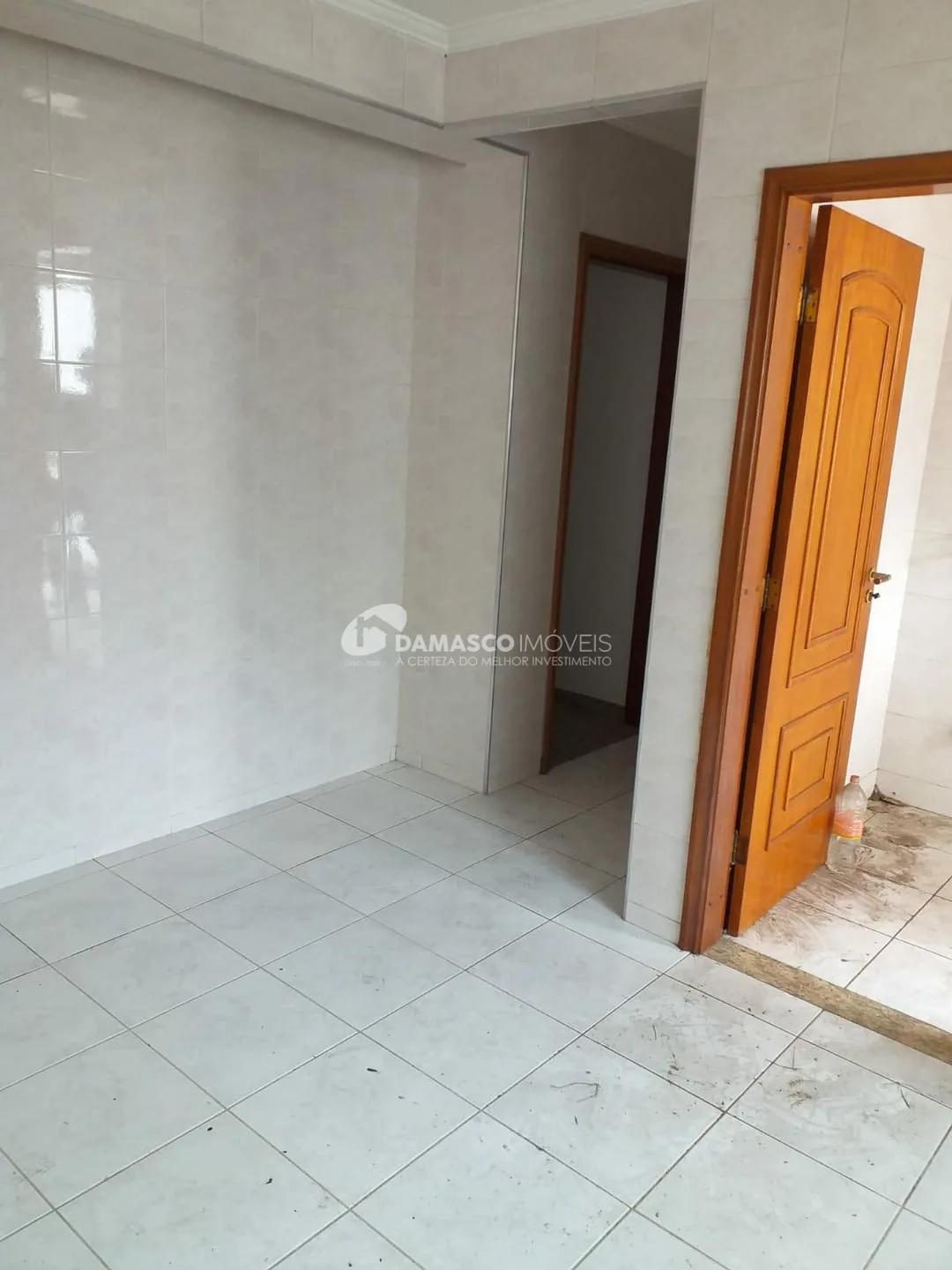 Sobrado à venda 3 Quartos, 1 Suite, 4 Vagas, 250M², Olímpico, São Caetano do Sul - SP