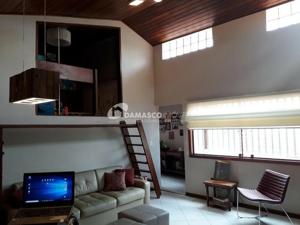 Sobrado à venda 3 Quartos, 1 Suite, 2 Vagas, 260M², Jardim Paraíso, Santo André - SP