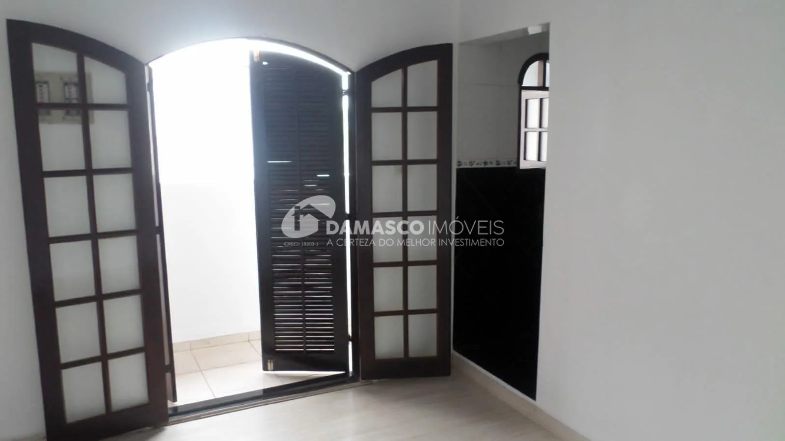 Sobrado à venda 3 Quartos, 2 Vagas, 215M², Jardim Guairaca, São Paulo - SP