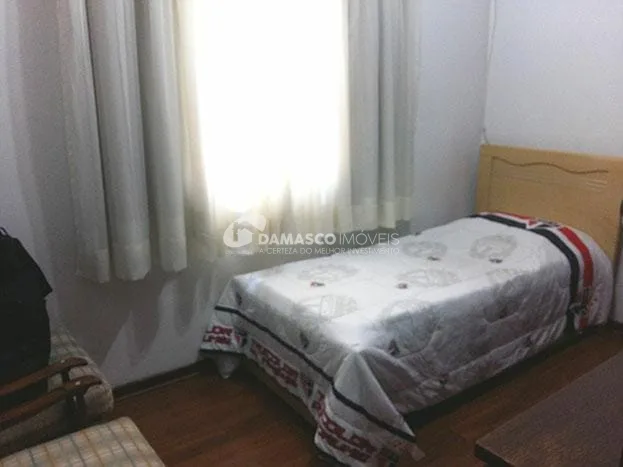 Sobrado à venda 3 Quartos, 1 Suite, 4 Vagas, 201M², Santa Maria, São Caetano do Sul - SP