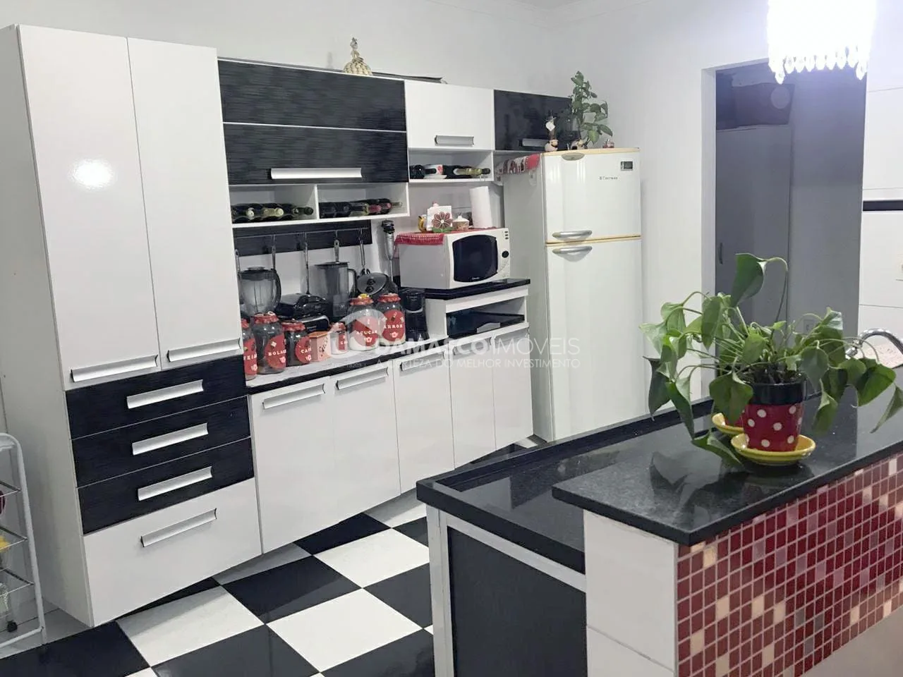 Sobrado à Venda 3 Quartos, 3 Suites, 6 Vagas, Nova Gerty, São Caetano do Sul - SP