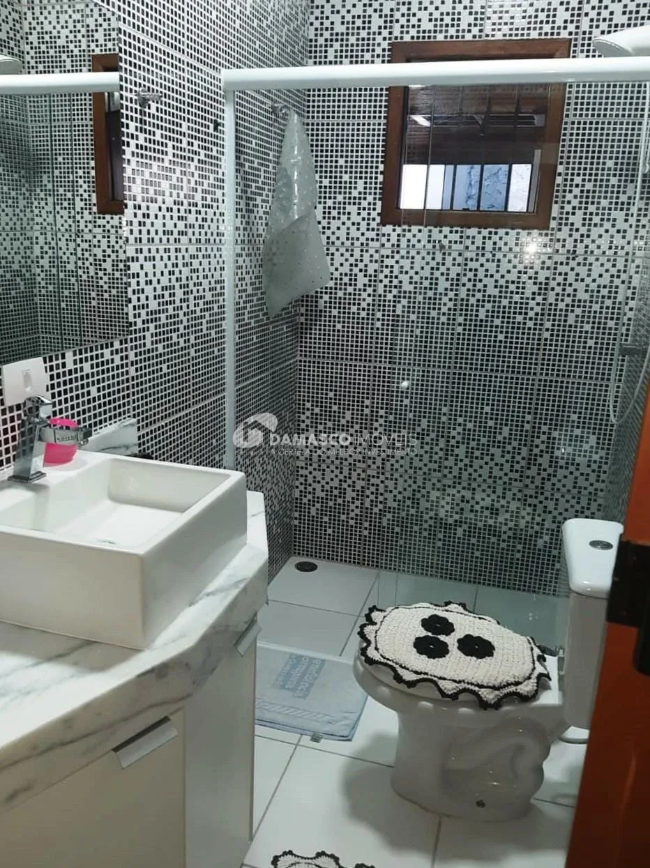 Chácara à venda 4 Quartos, 3 Suítes, 10 Vagas, Horto F Dois, Mairinque - SP