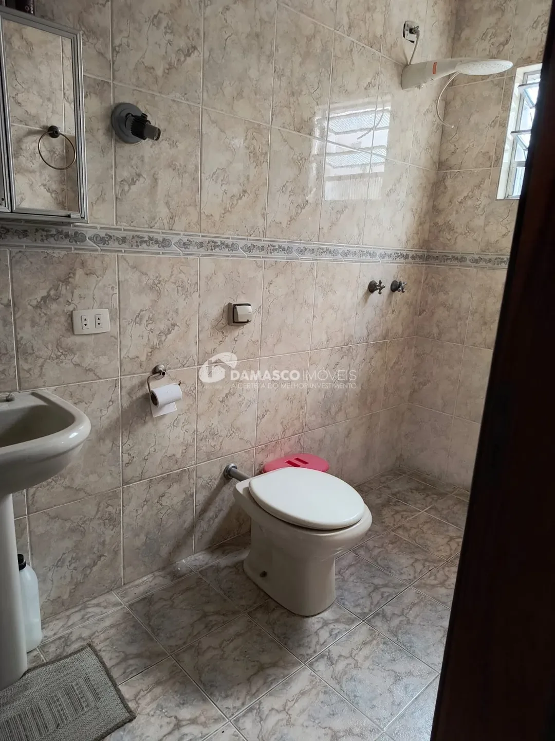 Casa à Venda no Santa Maria, Santo André | 400 m² de Terreno | 2 Dormitórios | 1 Suíte