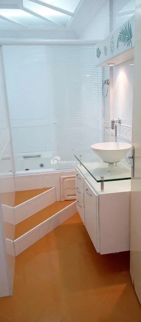 Sobrado à venda 3 Quartos, 3 Suites, 2 Vagas, 282M², Jardim Stella, Santo André - SP