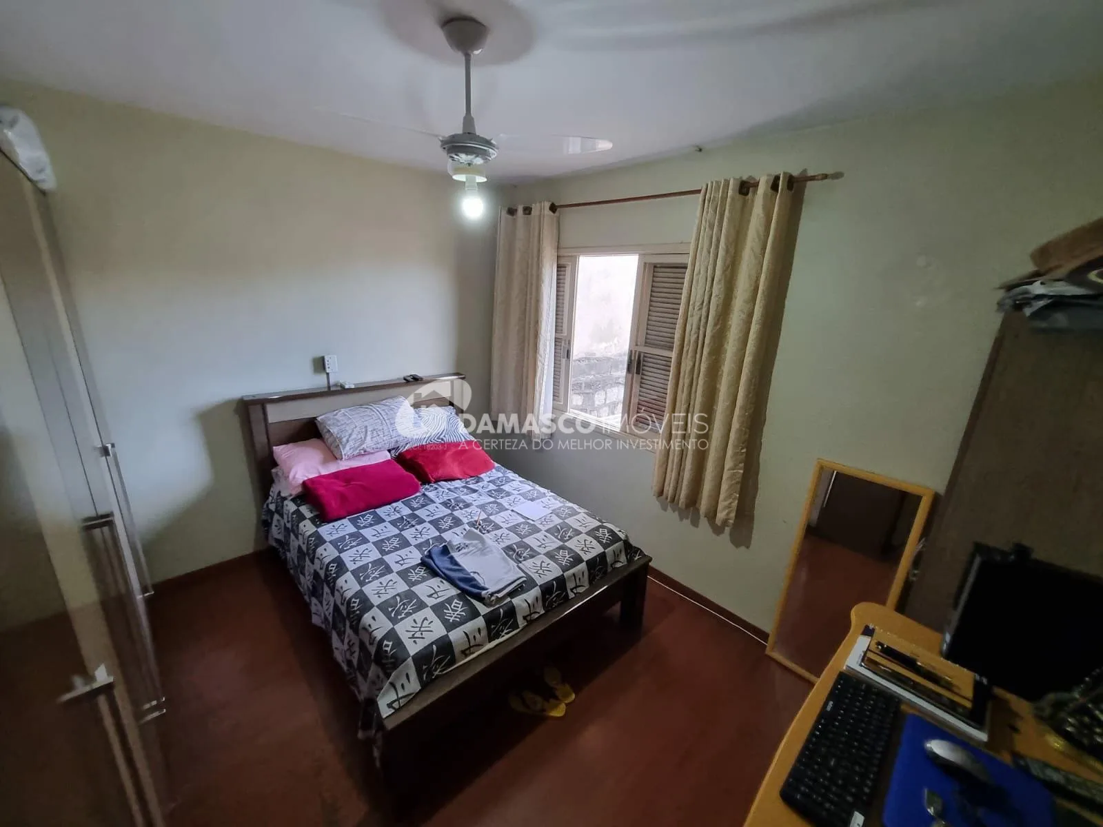 Sobrado à venda 3 Quartos, 1 Suite, 2 Vagas, Rudge Ramos, São Bernardo do Campo - SP