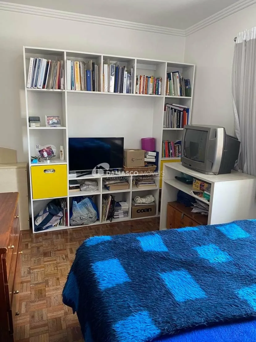 Sobrado à venda 3 Quartos, 1 Suite, 2 Vagas, 180M², Sítio da Figueira, São Paulo - SP