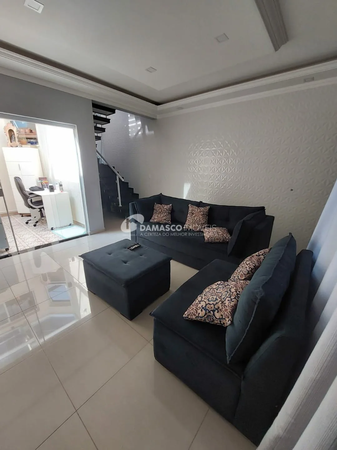 Sobrado à venda 3 Quartos, 3 Suites, 4 Vagas, Nova Gerty, São Caetano do Sul - SP