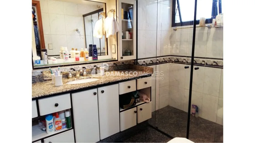 Sobrado à venda 3 Quartos, 3 Suites, 6 Vagas, 600M², Cerâmica, São Caetano do Sul - SP