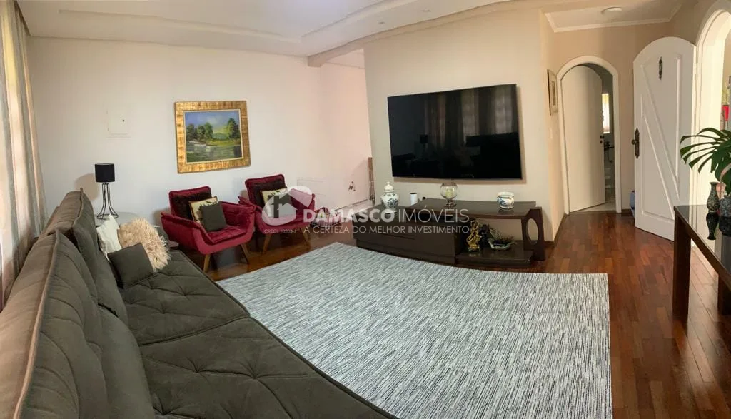 Sobrado à venda 3 Quartos, 1 Suite, 4 Vagas, 220M², Santa Maria, São Caetano do Sul - SP