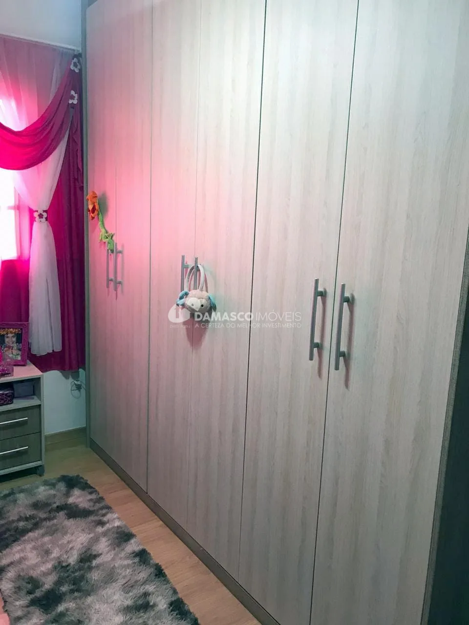 Sobrado à Venda 3 Quartos, 3 Suites, 6 Vagas, Nova Gerty, São Caetano do Sul - SP
