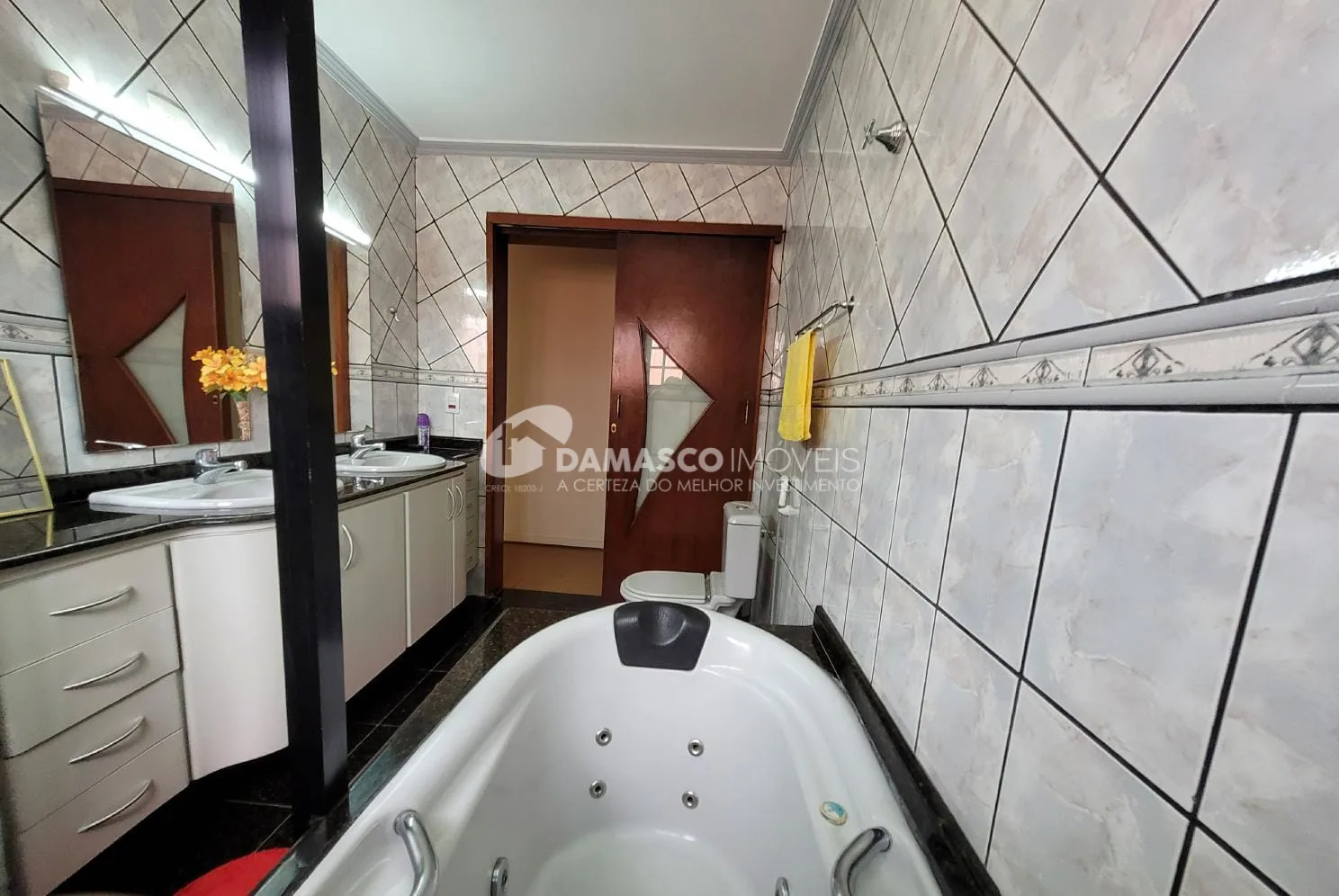Sobrado à venda 3 Quartos, 2 Vagas, 187M², Campestre, Santo André - SP