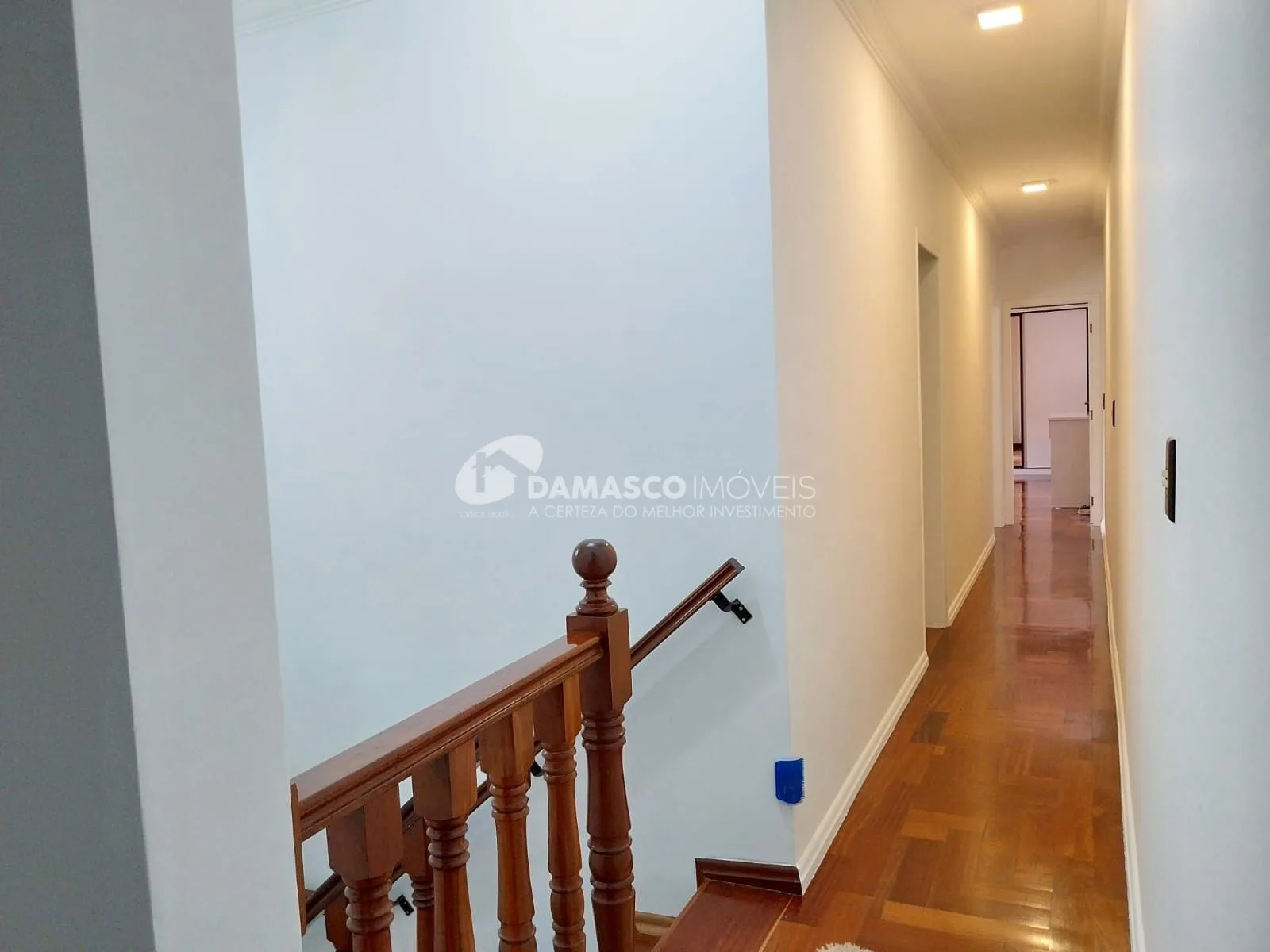 Sobrado à venda com edícula 4 dorm, 4 vagas, Jardim Las Vegas, Santo André, SP