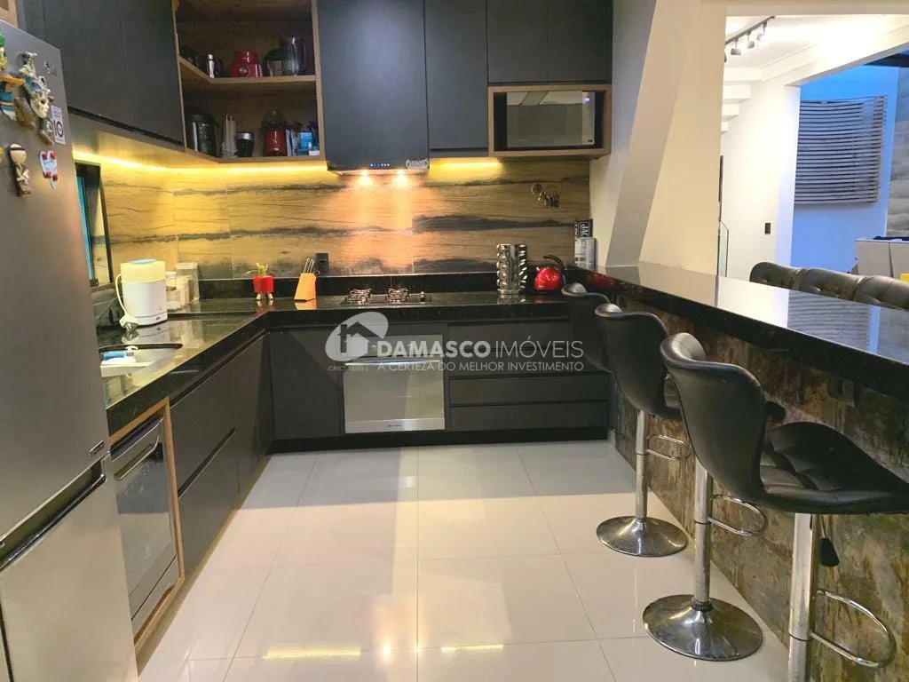 Sobrado à venda 3 Quartos, 1 Suite, 2 Vagas, 120M², Barcelona, São Caetano do Sul - SP