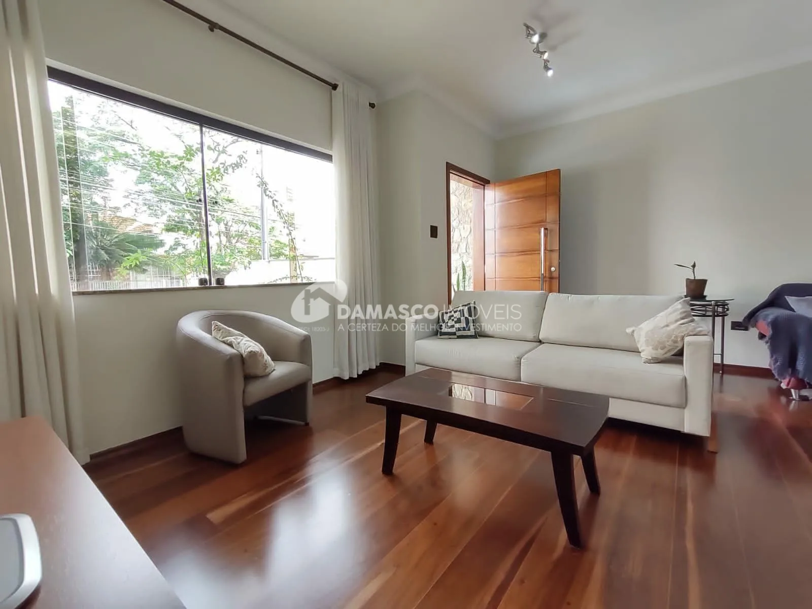 Sobrado Alto Padrão à venda no Bairro Santa Maria | São Caetano do Sul a 750m do Parque Linear | 257m² de área útil