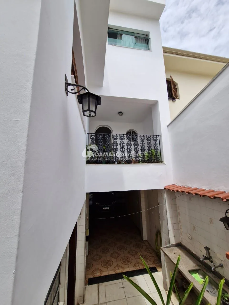 Sobrado à Venda no Barcelona, São Caetano do Sul | 3 Dormitórios | 1 Suíte | 3 Vagas