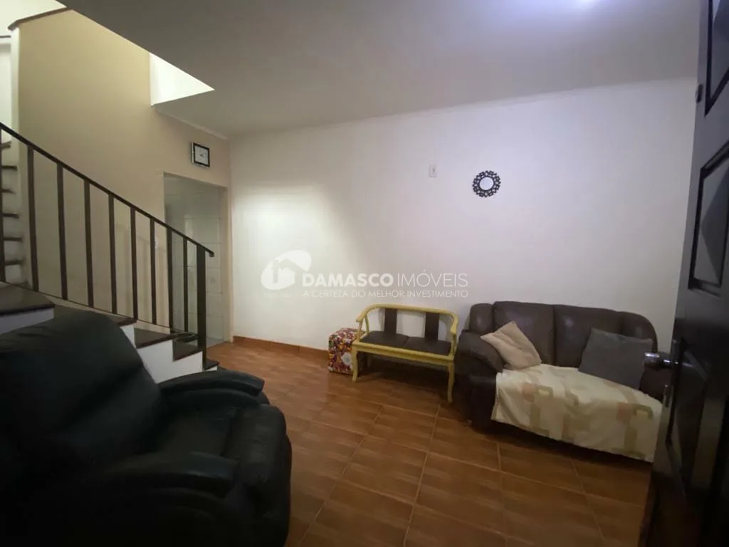 Sobrado à venda 3 Quartos, 1 Suite, 2 Vagas, Quinta da Paineira, São Paulo - SP