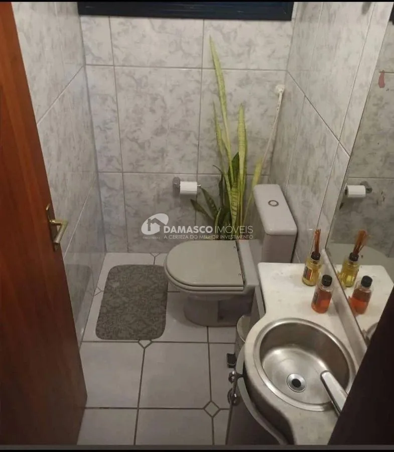 Sobrado completo à venda na Zona Sul de São Paulo, com localização privilegiada e estrutura impecável!