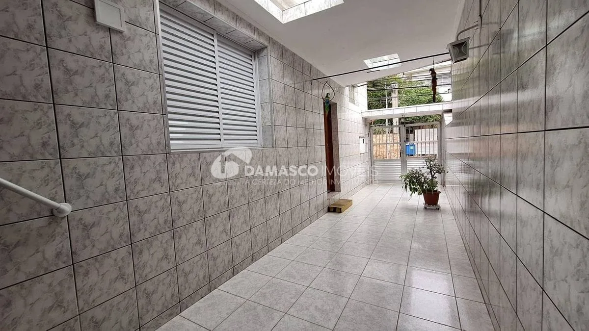 IMÓVEL TÉRREO NO BAIRRO SANTA PAULA COM DUAS CASAS E SALÃO COML