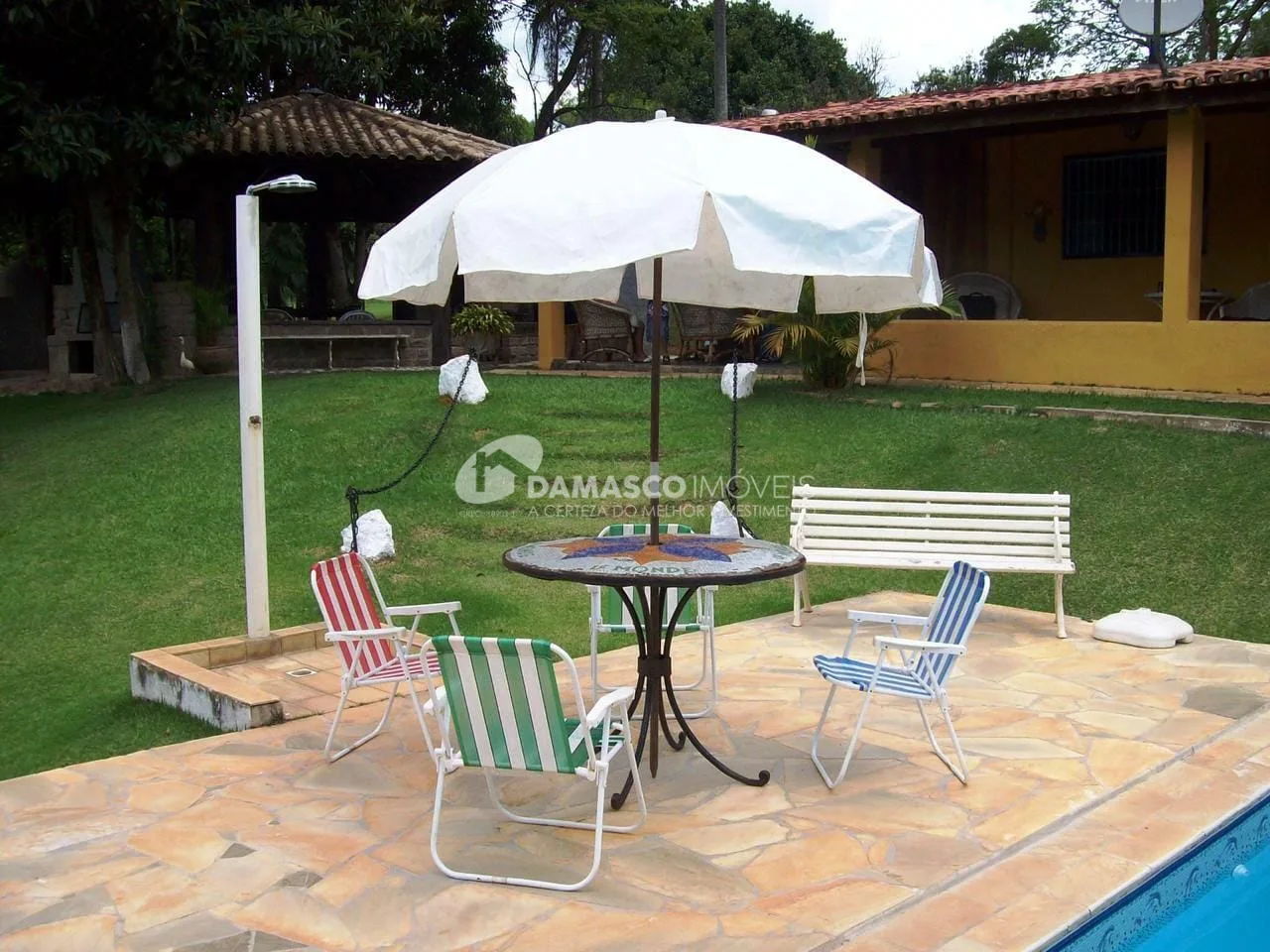 Chácara à venda 6 Quartos, 1 Suite, Bairro Pedras de Ouro, Itatiba - SP