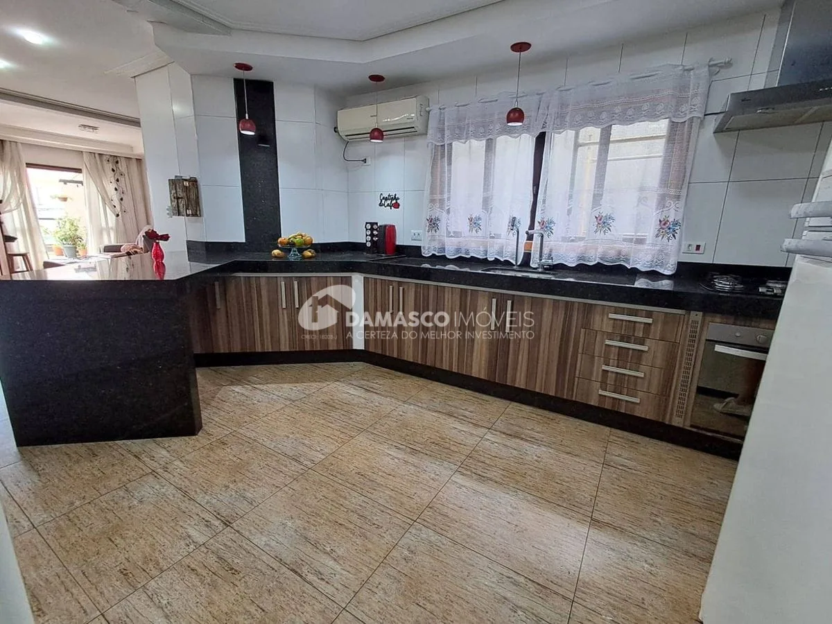 Sobrado para Venda 3 Quartos, 2 Suites, 4 Vagas, Santa Paula, São Caetano do Sul - SP