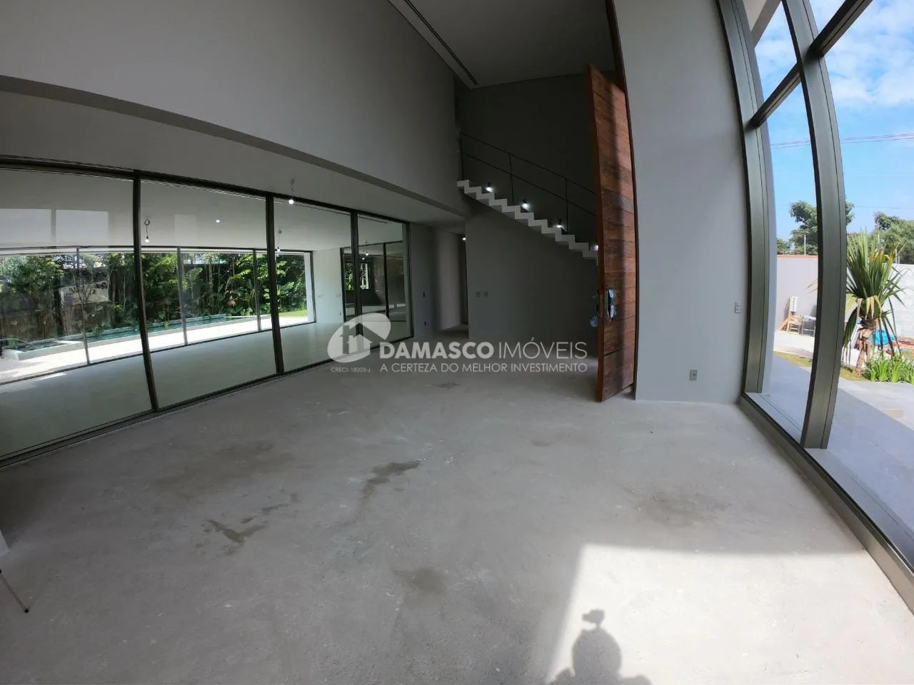 Sobrado à venda 5 Quartos, 5 Suites, 6 Vagas, 950M², Cerâmica, São Caetano do Sul - SP